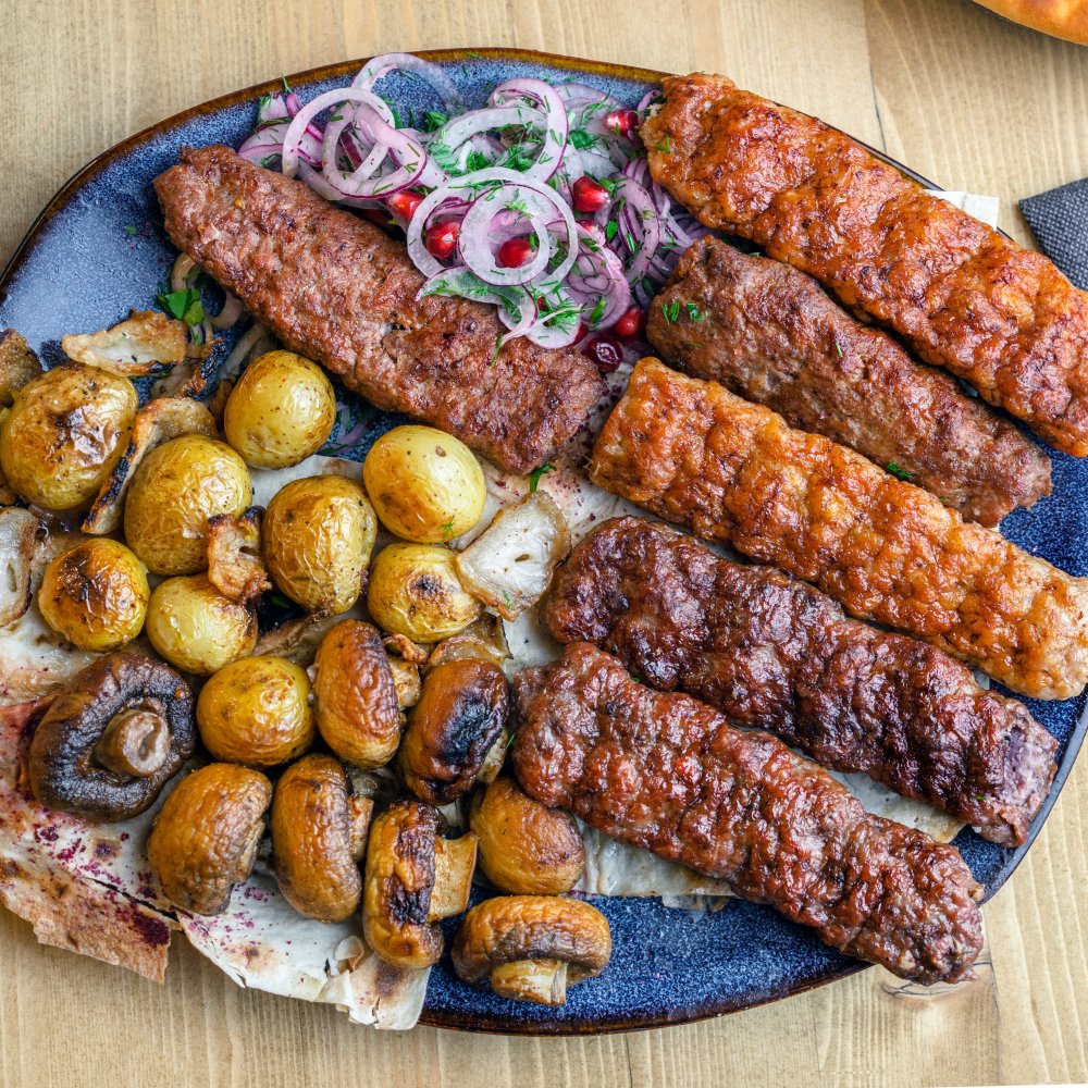 Ассорти люля с мини-картофелем и шампиньонами